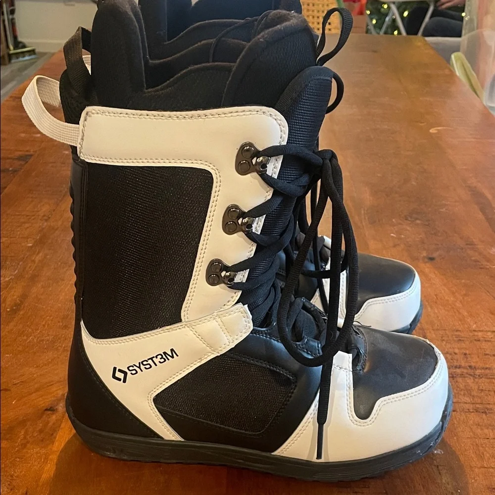 System Black and White Snowboard Boots